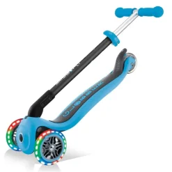 Maple Leaf Globber Go-Up met lichten, plooibaar, pastel blauw><noscript><img width=