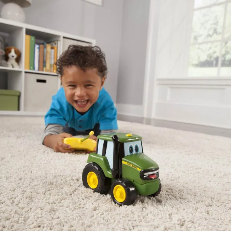 Tomy Op afstand bestuurbare Johnny> R/C|4 Wielen